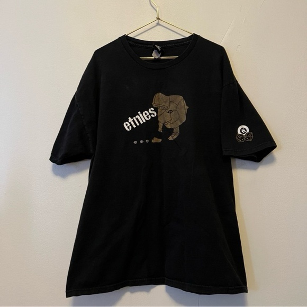 Y2K Etnies Skateboarding T-shirt Size Large Vintage Skater